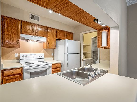 3rd image of 505 Oppenheimer Dr APT 210