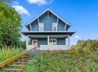 716 W 1st St, South Bend, WA 98586