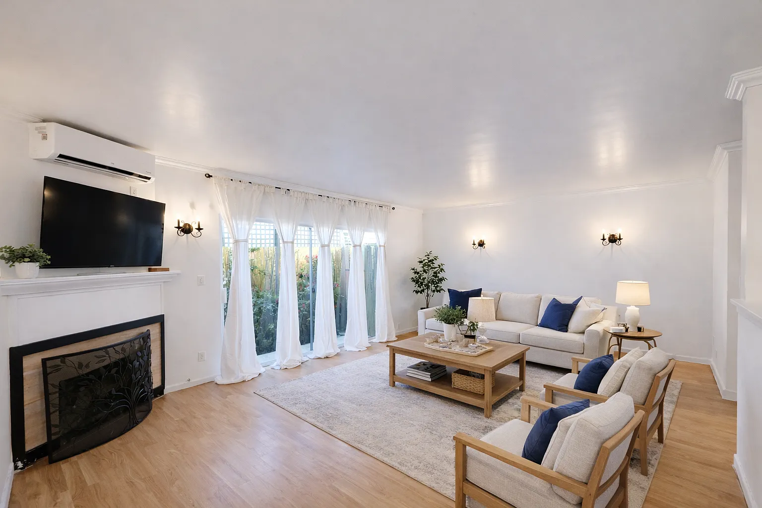 2 bed, 2.5 bath, 1800 sqft, $6,000 — Photo 1