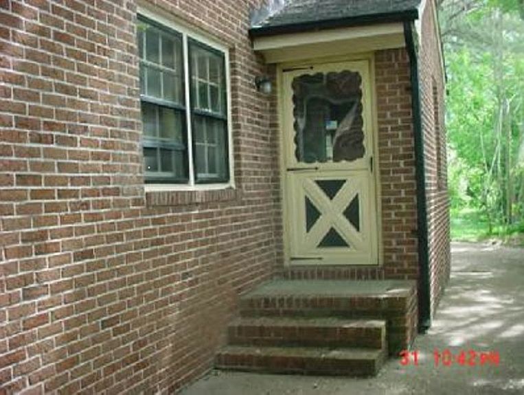 1st image of 8450 Tidewater Dr APT 1