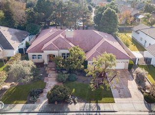 10501 Finchley Dr, Bakersfield, CA