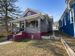 120 Ridgeway St W, Clifton Forge, VA 24422