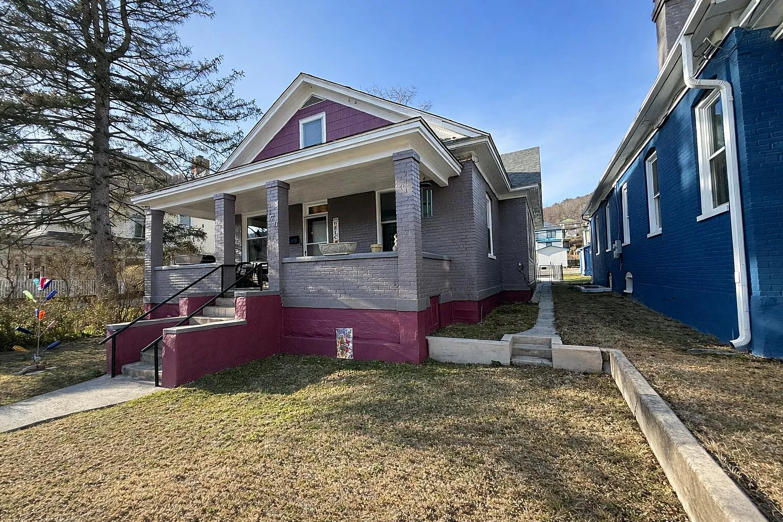 120 Ridgeway St W photo 1