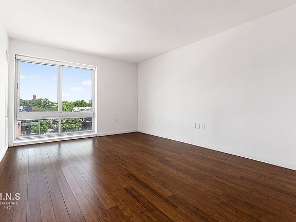 3rd image of 1328 Fulton St Penthouse 205