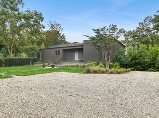 1 Oakwood Ct, East Hampton, NY 11937