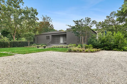 1 Oakwood Ct Photo 1
