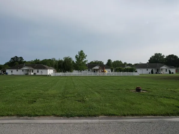 129 Creek View Dr, Damiansville, IL 62215