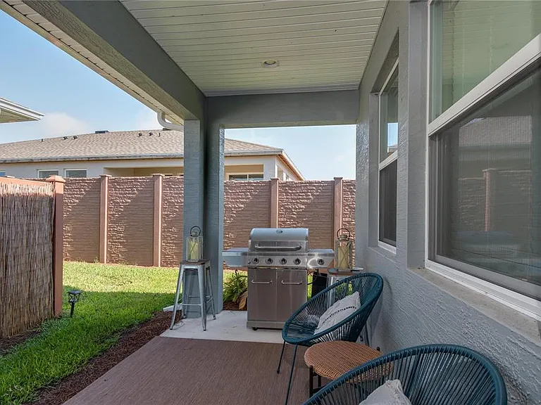 5333 NW 33rd Pl — Photo 22