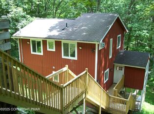 5864 Decker Rd, Bushkill, PA 18324