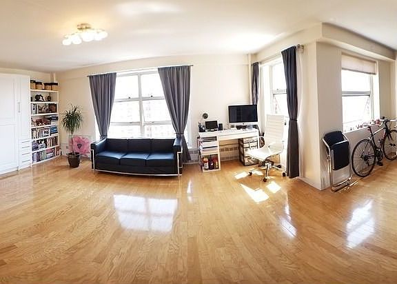 2nd image of 70 La Salle St APT 19E