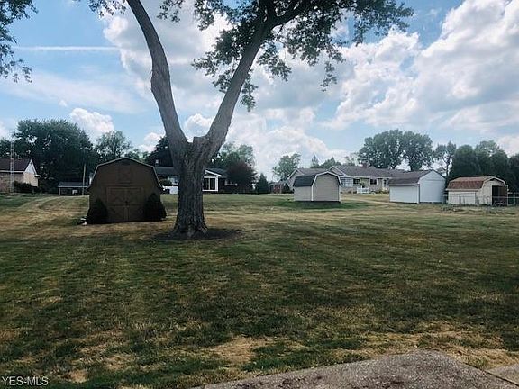 3rd image of 1008 El Dorado Dr