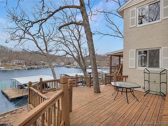 3rd image of 29966 Oak Knoll Rd