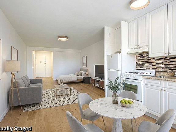 5th image of 6135 98th St APT 14A