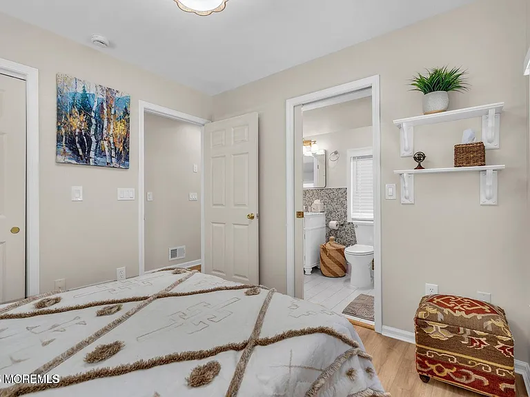 520 Brighton Ave — Photo 17