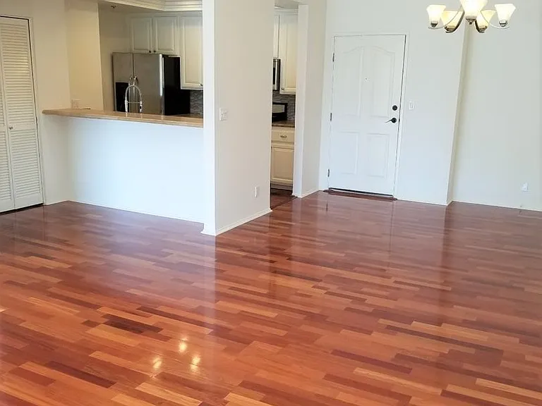 1031 N Crescent Heights Blvd — Photo 30