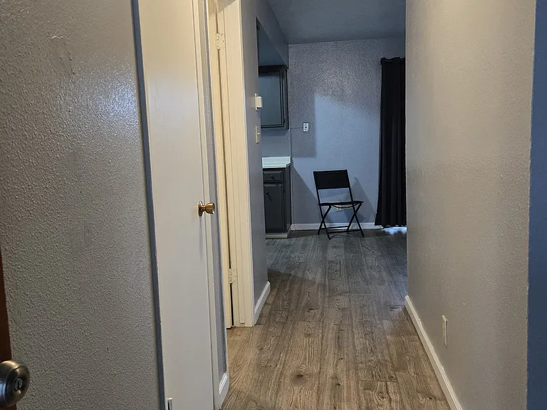 1838 Polk Way — Photo 3