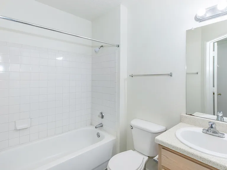 Madison Park — Photo 13