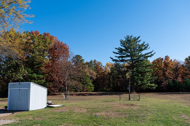 3rd image of 414 Reynolds Road