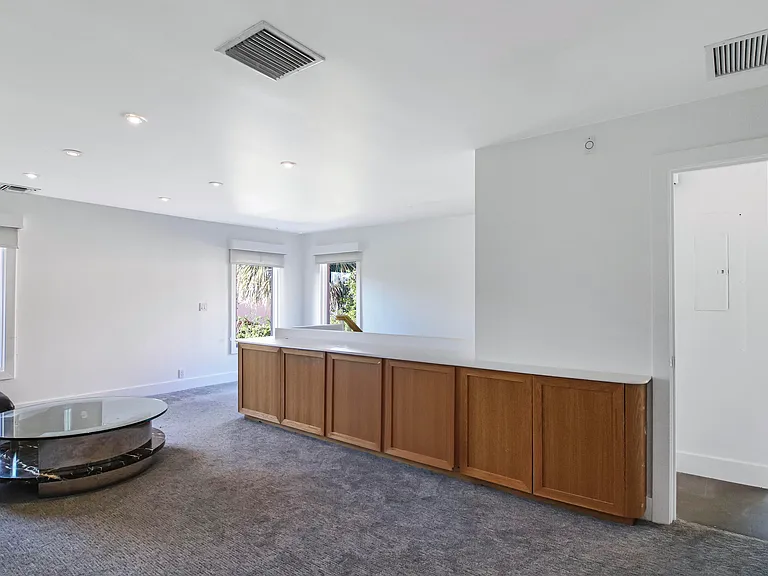 222 Park Ave — Photo 17