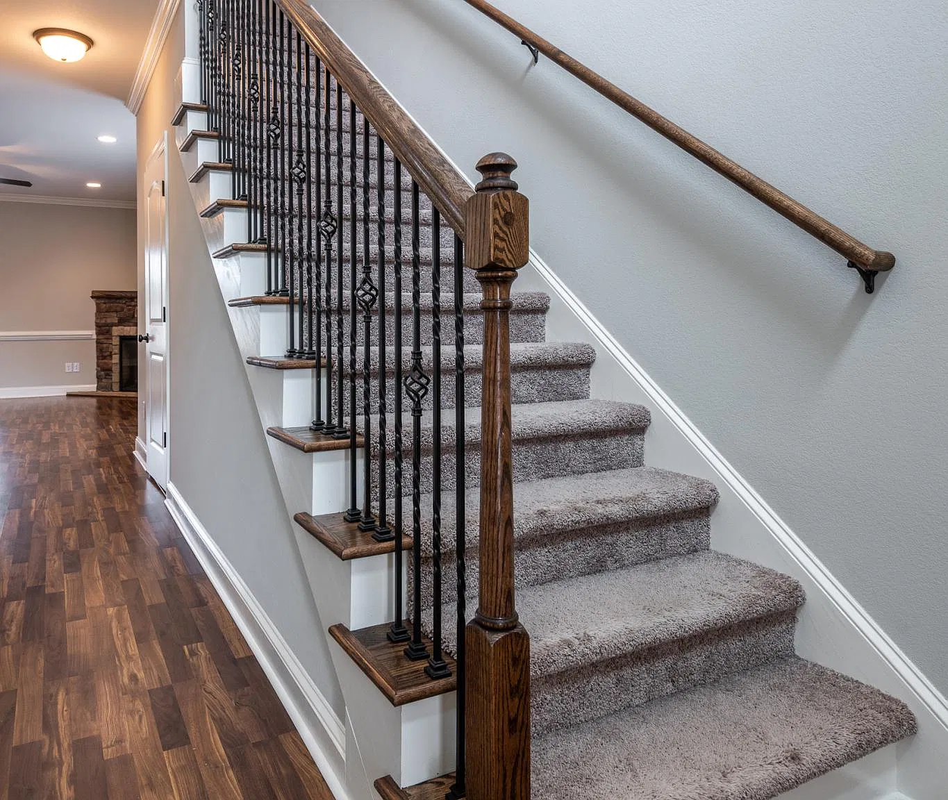 1672 Cambria Dr — Photo 3