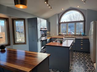 987 Oday St S, Maplewood, MN 55119