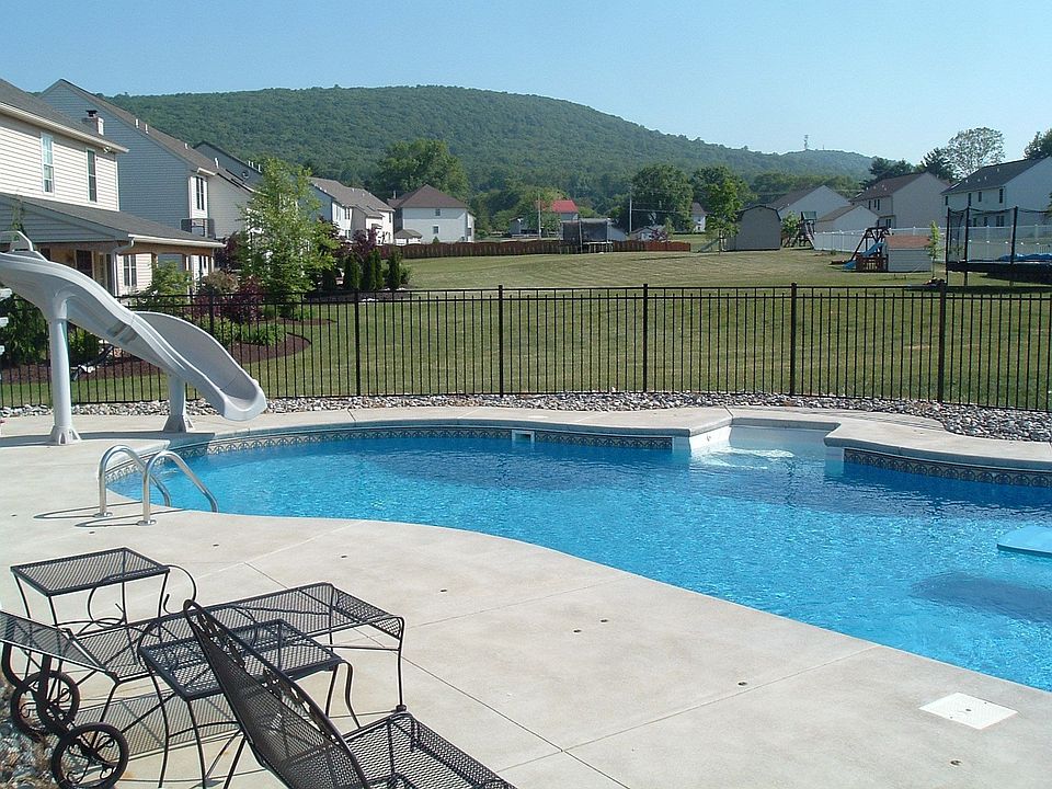 514 Pleasant View Dr, Douglassville, PA 19518 Zillow