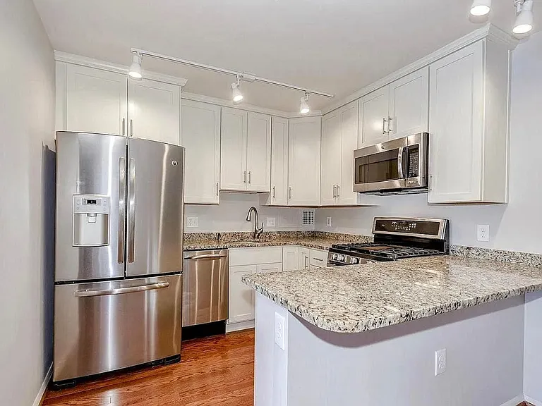 2401 H St NW #706 — Photo 9