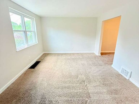 4th image of 209 Briarwood Dr