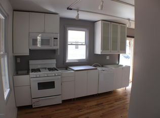 31 Fancher Pl, Staten Island, NY 10303