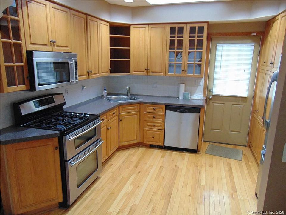 1st image of 240 Park St