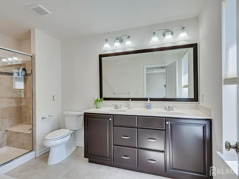14 Hyacinth Ln — Photo 23