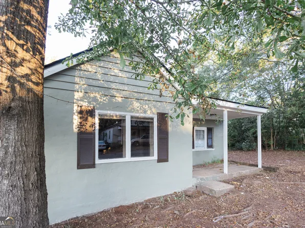 1465 Pine Dr, Griffin, GA 30223