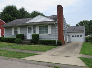 710 Cedar Ave, Grove City, PA 16127