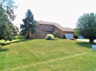 39W469 Abilene Trl, Elgin, IL 60124