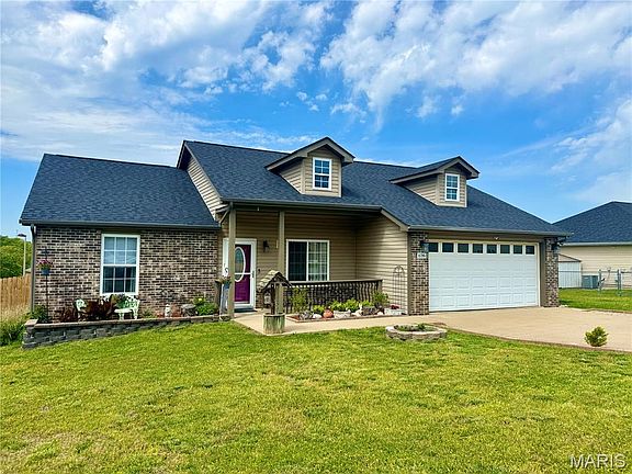 2nd image of 126 Kale Ct
