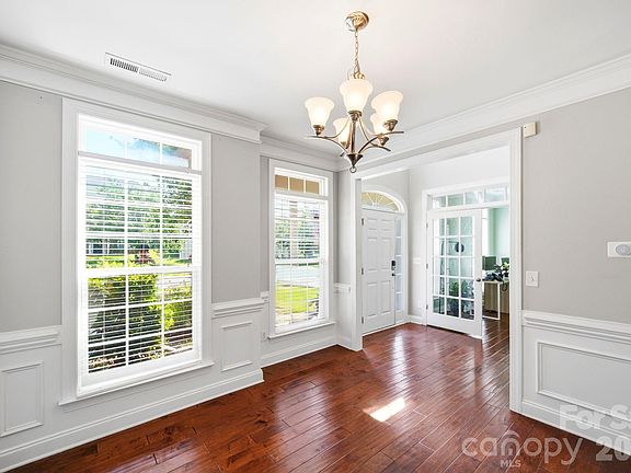 4th image of 8505 Delamere Ln