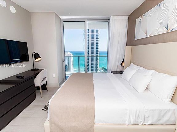 4th image of 4010 S Ocean Dr #R2005