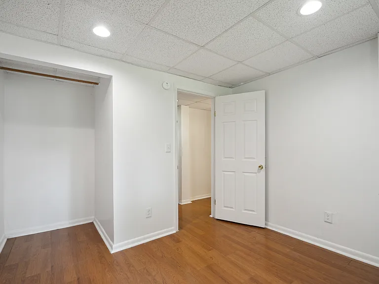2480 Collegewood St — Photo 19