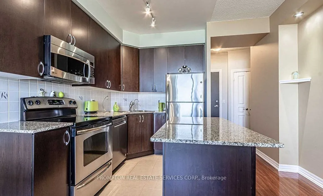 2 bed, $2,400 — Photo 4