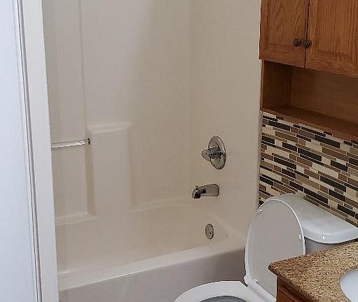 5th image of 1150 Essex St #1