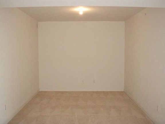 4th image of 2640 Lake Shore Dr Unit 609