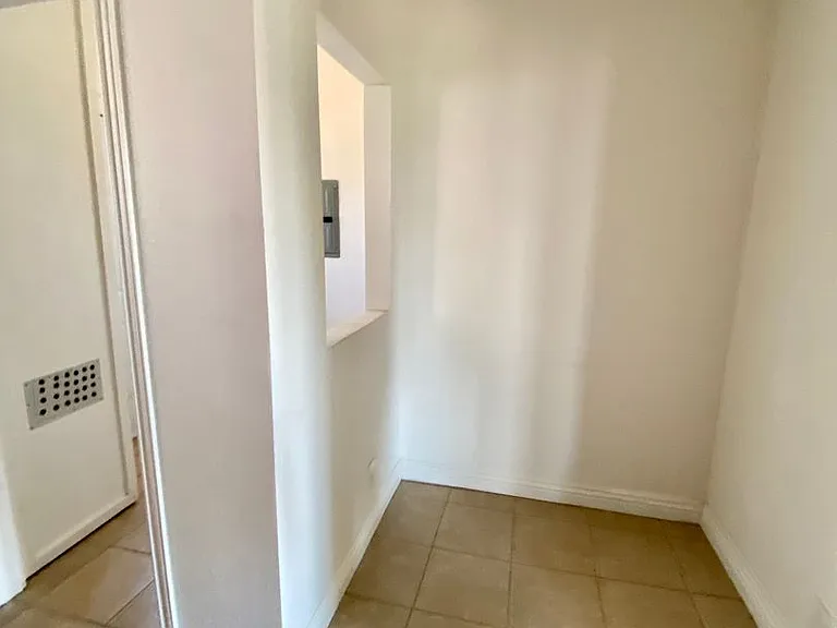 2616 Edgehill Dr — Photo 10
