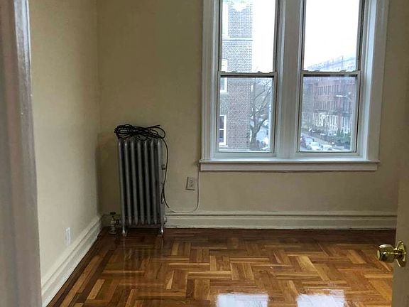 4th image of 999 President St #3C3