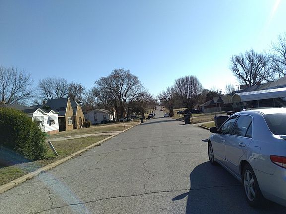 4th image of 1617 E Madison St