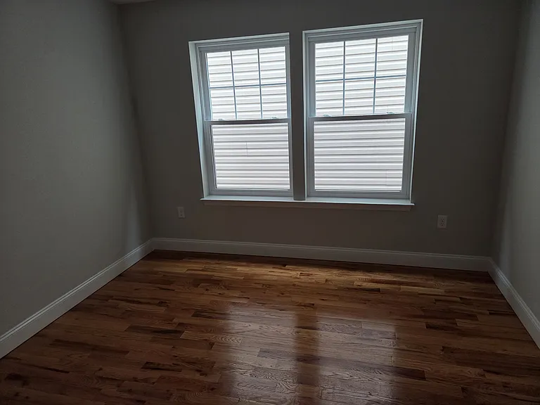 214 S 10th St #2 — Photo 10