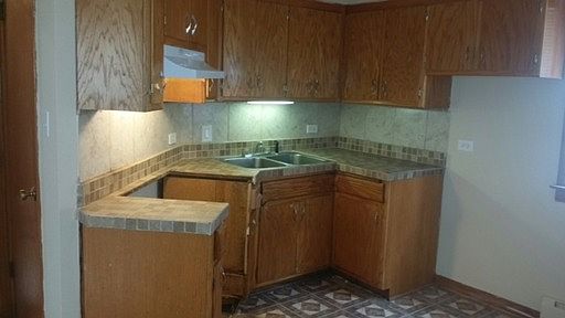4th image of 14120 S Tracy Ave APT 1