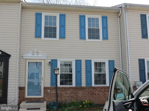 21 Red Barberry Dr, Etters, PA 17319