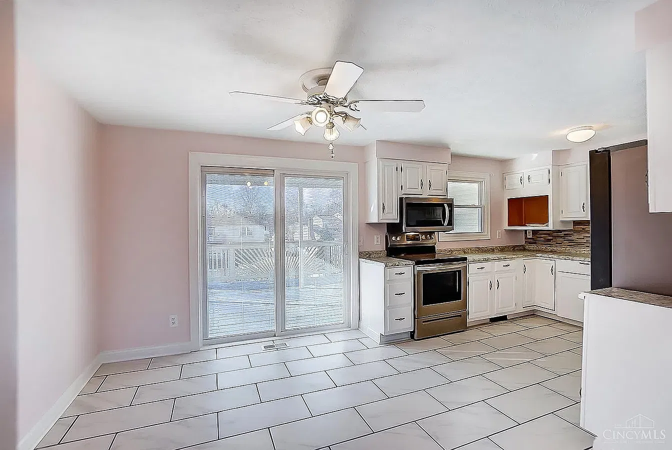 3 bed, 1724 sqft, $1,980 — Photo 1