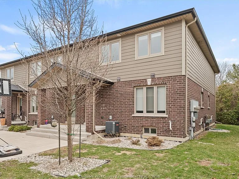 204 Beechwood Dr #7 — Photo 2