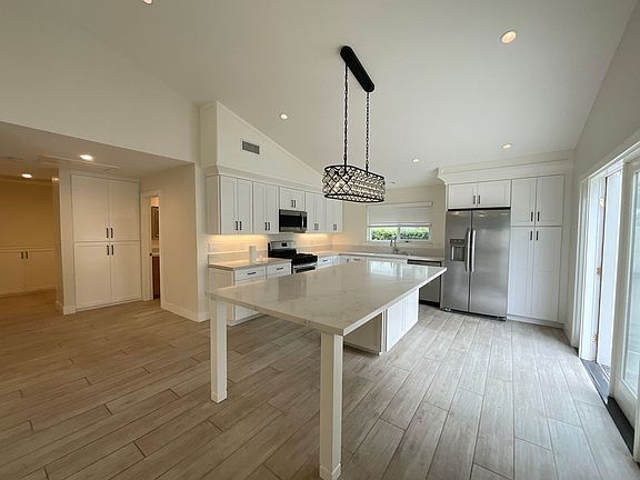 5th image of 2522 Elden Ave APT A1